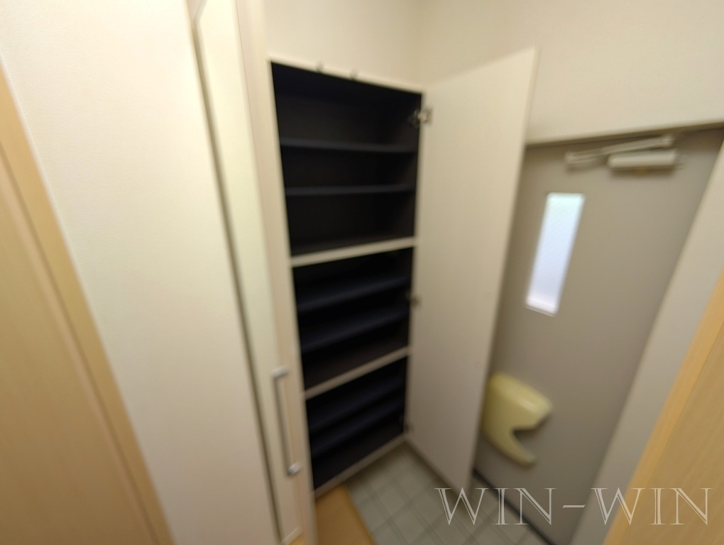 ミルトラウムの玄関