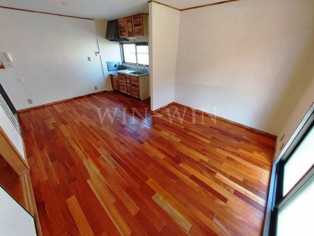 ユトリロ新栄 Bの居間・リビング