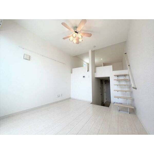 アルバーノ大江　B棟の居間・リビング