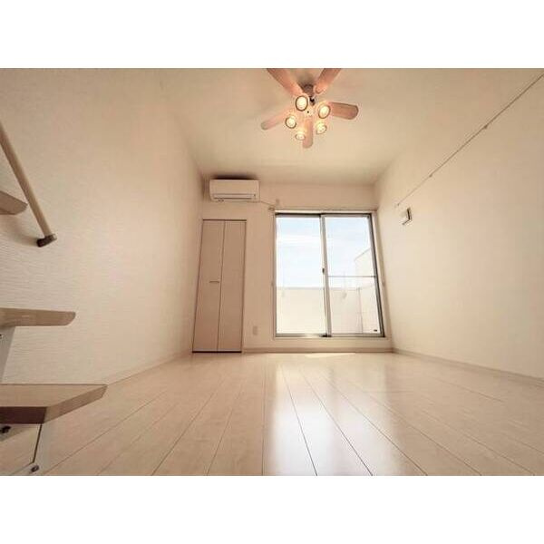 アルバーノ大江　B棟の洋室