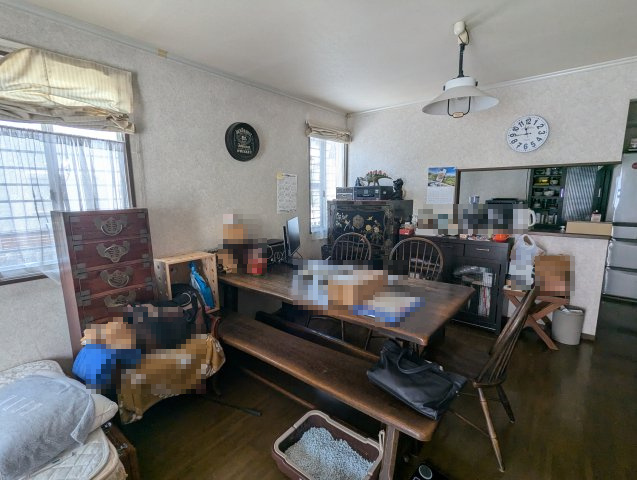 売中古戸建　沼津市五月町の内装|広いリビングは使い勝手がとても良いですね。