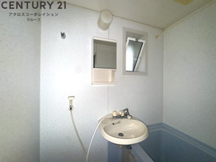 収納棚もあり便利！