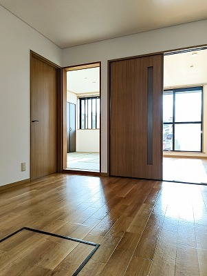 【その他】 | ラルジュ・アイ