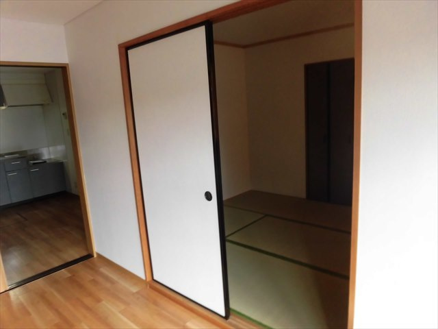 【内装】 | ラルジュ・アイ