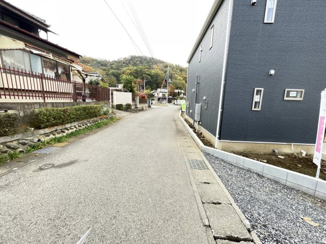 新築戸建・建売　足利市今福町第1　三重小・第一中の前面道路含む現地写真