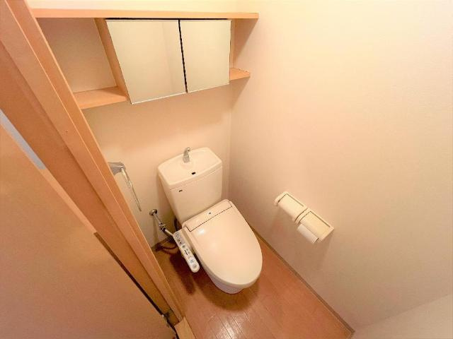 サンタプレイスのトイレ|シャワー付トイレ