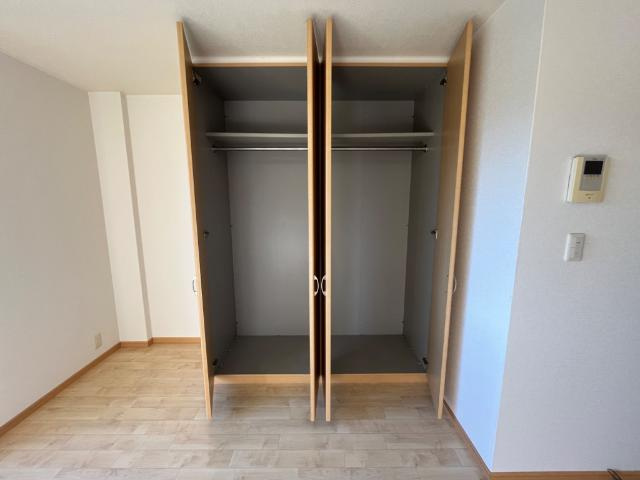 サンタプレイスの収納|リビングクローゼット