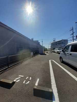 【駐車場】 | ミニヨンハウス | カースペースがあります