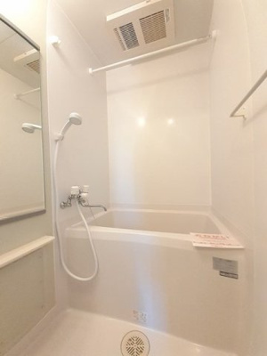 【浴室】 | ミニヨンハウス | コンパクトで使いやすいお風呂です