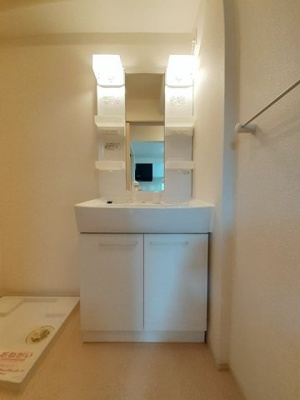 【洗面所】 | ミニヨン・アンジュ | スペースが確保できる洗面所です