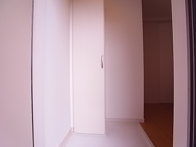 クレーアジュ山手の玄関