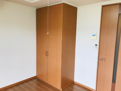 【洋室】 | ロイヤルハイツ | リビング収納