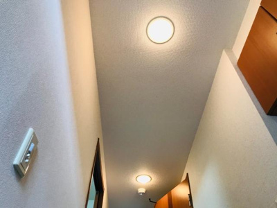 【洋室】 | ロイヤルハイツ | 人感センサー付き照明