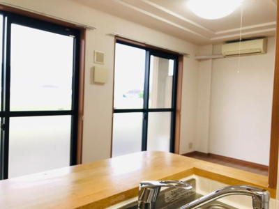 【居間・リビング】 | ロイヤルハイツ | 照明器具付きリビング