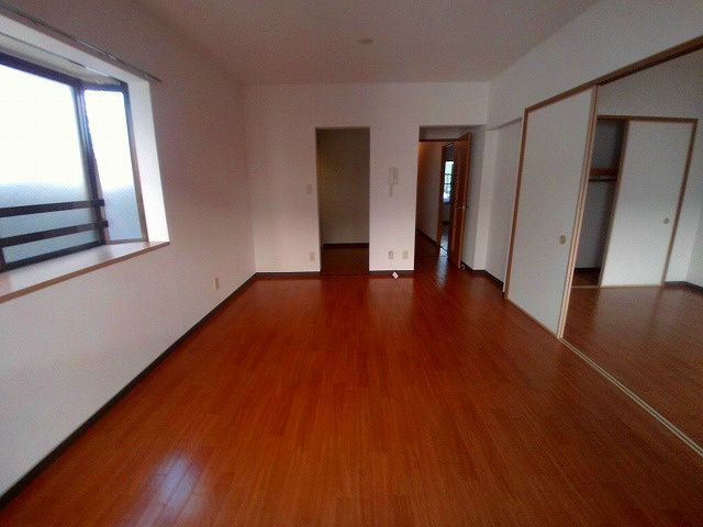 パロス135の居間・リビング