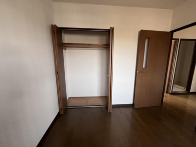 【収納】 | モンシャトー小山 | 5帖洋室収納