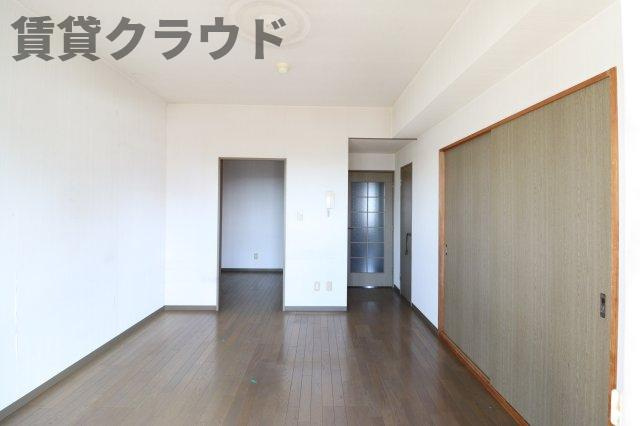 レジデンスJOKOの居間・リビング|ファミリーさんにおすすめの３LDKです！