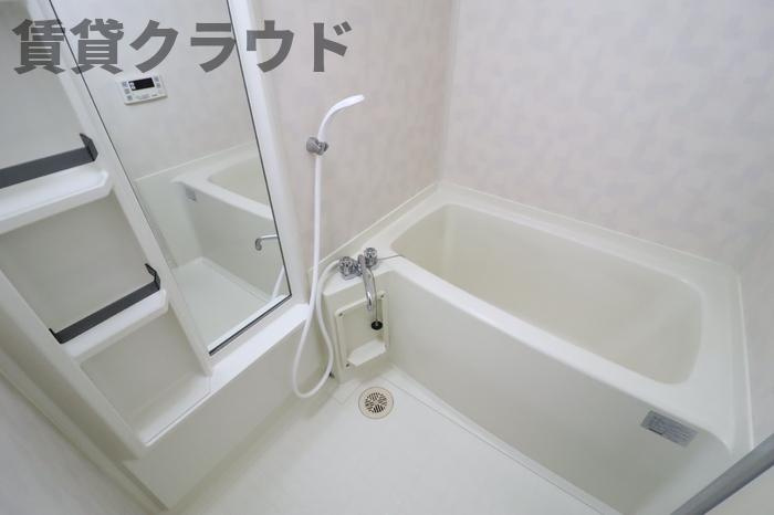 レジデンスJOKOの浴室|コンパクトで使いやすいお風呂です