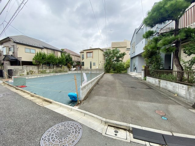 練馬区桜台2丁目 限定1区画の前面道路含む現地写真|東側は建物がなく開放感がございます
角地感覚で風通しも良好
圧迫感も軽減されます