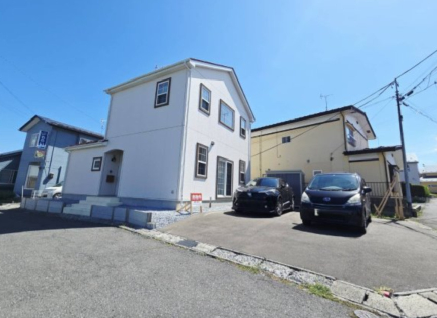 八戸市大字大久保字袖ノ沢中古住宅の外観