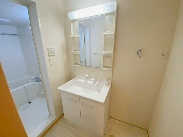 スターテラス宝塚の洗面所|スペースが確保できる洗面所です