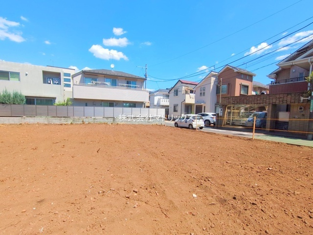 練馬区東大泉6丁目　建築条件なし　東南角地含む全3区画の外観