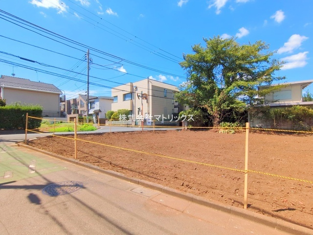 練馬区東大泉6丁目　建築条件なし　東南角地含む全3区画の外観