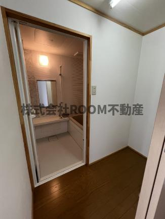 宝ビルの洗面所|コンパクトで使いやすい洗面所