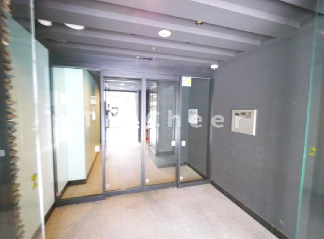 ハウスセゾン新板橋のエントランス