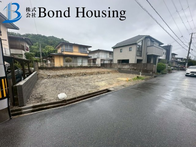 お車3台駐車可能・LDKは広々約18帖　垂水区神和台3丁目の前面道路含む現地写真