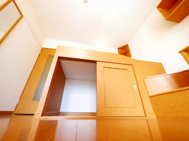 レオパレス八条Ⅱの収納|大きなものも収納できそうです
