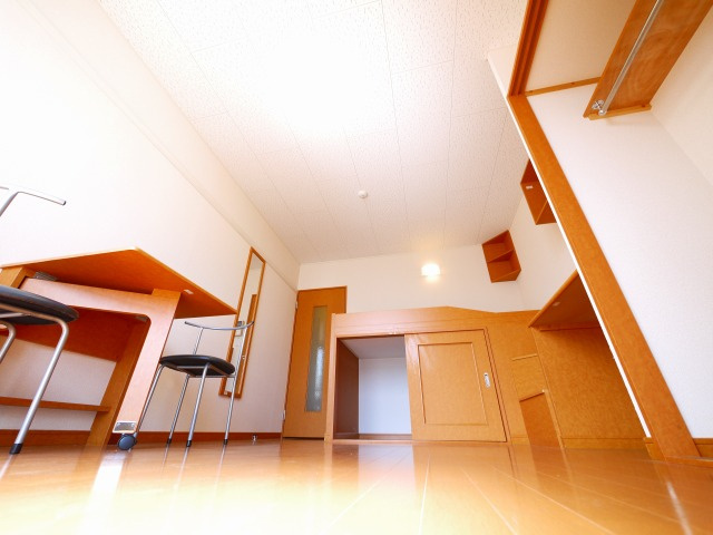 レオパレス八条Ⅱの寝室|使い勝手のいい寝室です