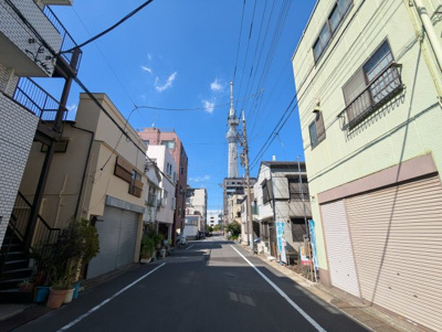 【前面道路含む現地写真】 | 墨田区横川１丁目の新築戸建