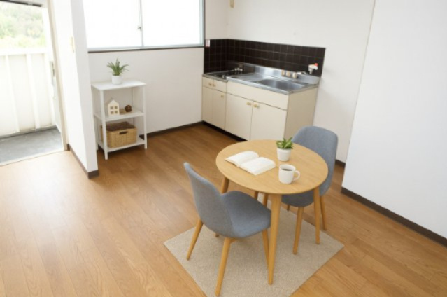 ドミール花園の居間・リビング|バーチャルステージングです。