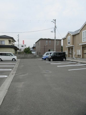 【駐車場】 | ビルゴ・レオーネＡ | 駐車スペースもあります
