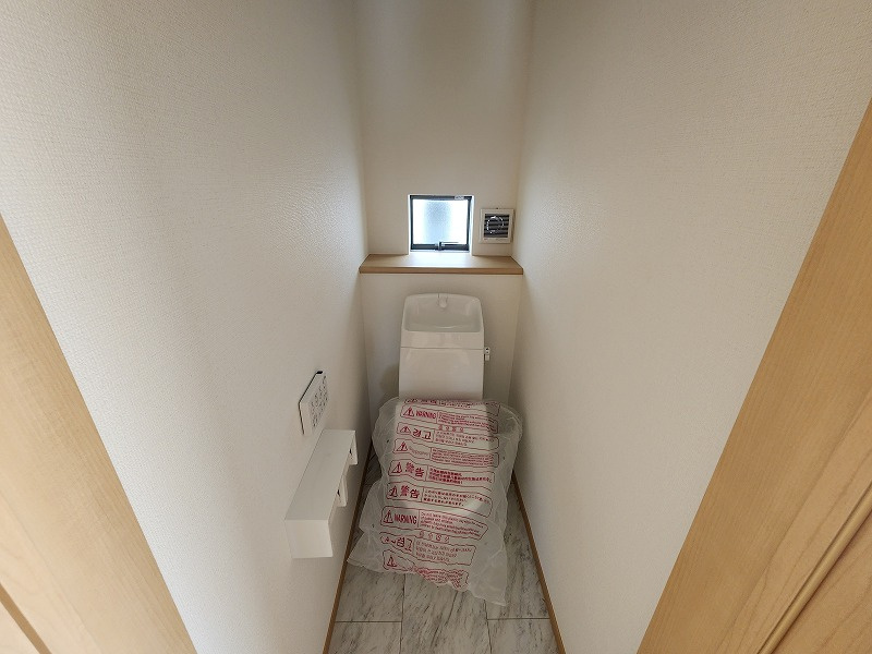 小牧市藤島２丁目　新築戸建　A号棟のトイレ|2階のトイレです