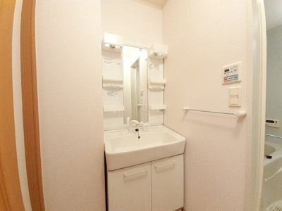 【洗面所】 | フレミールＣ | スペースが確保できる洗面所です