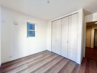 【洋室】 | 岸野町　新築一戸建 | 千喜里保育園まで徒歩８分！小さなお子様のいるご家庭も安心ですね！