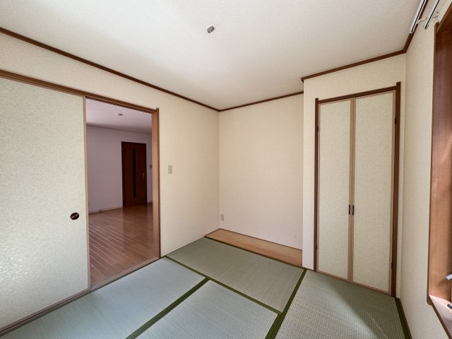 ガーデンホームズ長法寺の和室