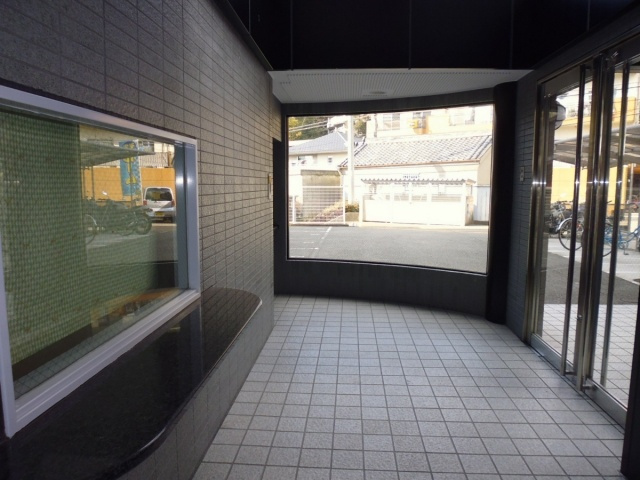 サザンリバー名谷のエントランス