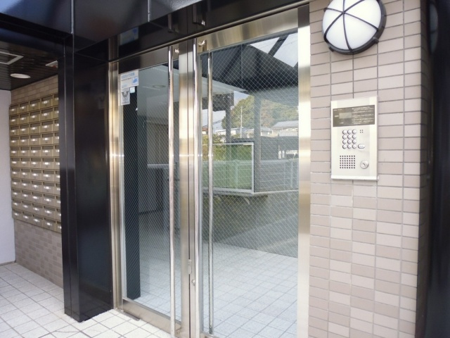 サザンリバー名谷のエントランス