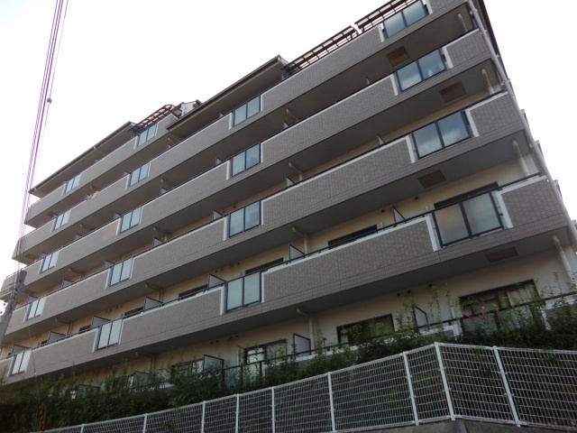 サザンリバー名谷の外観