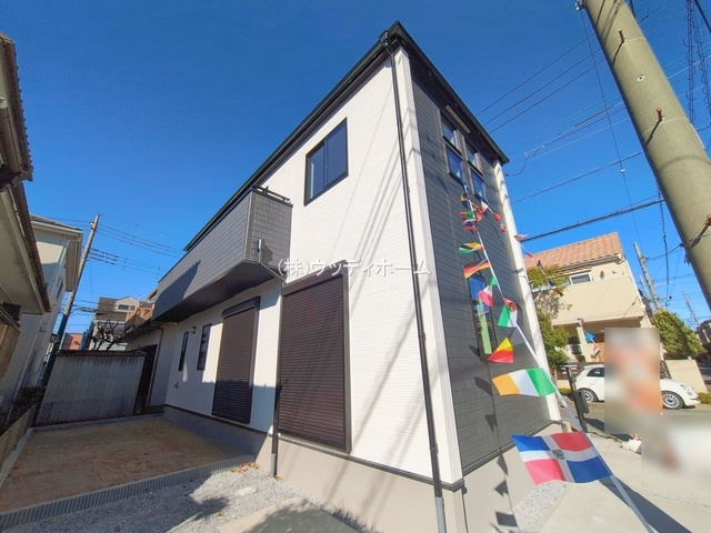 越谷市南荻島12期　新築一戸建ての外観