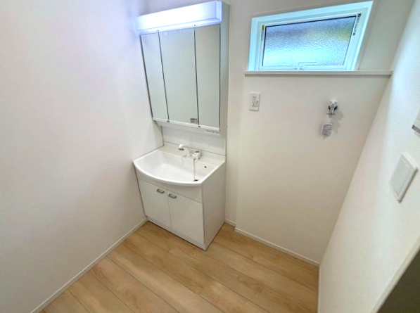 千年2丁目　新築戸建ての洗面所