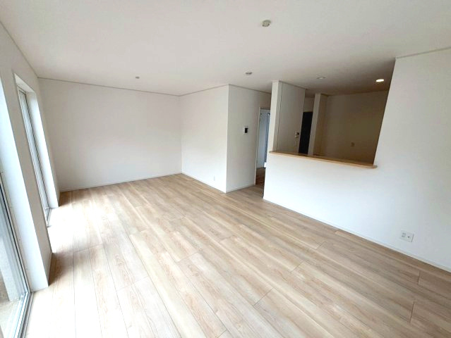 千年2丁目　新築戸建ての居間・リビング