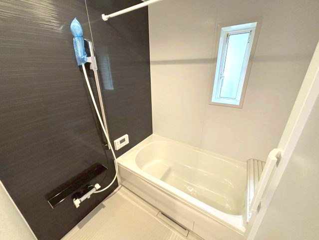 千年2丁目　新築戸建ての浴室