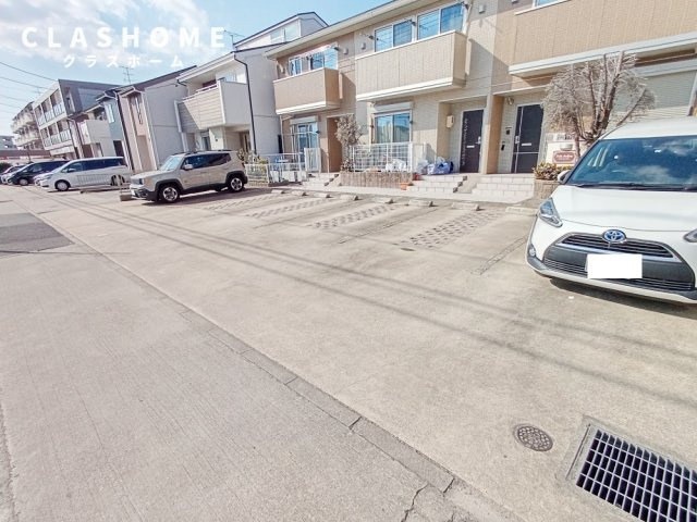 Ｔｒｏｉｓ Ａｍｂｒｅ　　刈谷市近郊の賃貸ならクラスホーム刈谷店の駐車場