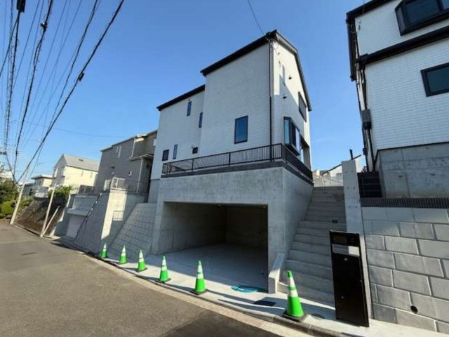 横浜市港北区篠原台町 新築戸建て【仲介手数料無料】カースペース2台