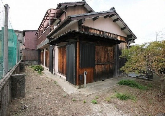 豊明市栄町貸家