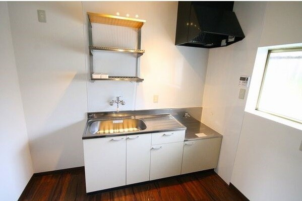 豊明市栄町貸家のキッチン